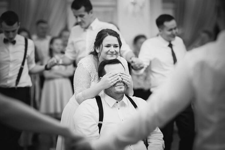 fotografia slubna czechowice, zdjecia slubne czechowice, fotograf slubny slask, slub w kosciele sw marcina w brzeszczach, zabytkowy kosciol drewniany brzeszcze, slub w drewnianym kosciele brzeszcze, wesele dworek cynkownia w czechowicach, wesele w cynkowni czechowice, dworek stara cynkownia, fotografia slubna katowice, zdjecia slubne katowice, zdjecia slubne zywiec, fotografia slubna, zdjecia slubne bielsko, fotograf slubny bielsko, fotograf slubny cieszyn, fotografia slubna cieszyn, www.magiaobrazu.com, zdjecia slubne bielsko, fotografia slubna slask, zdjecia slubne zywiec, zdjecia slubne cieszyn, dwoch fotografow na slub, zdjecia slubne slask,