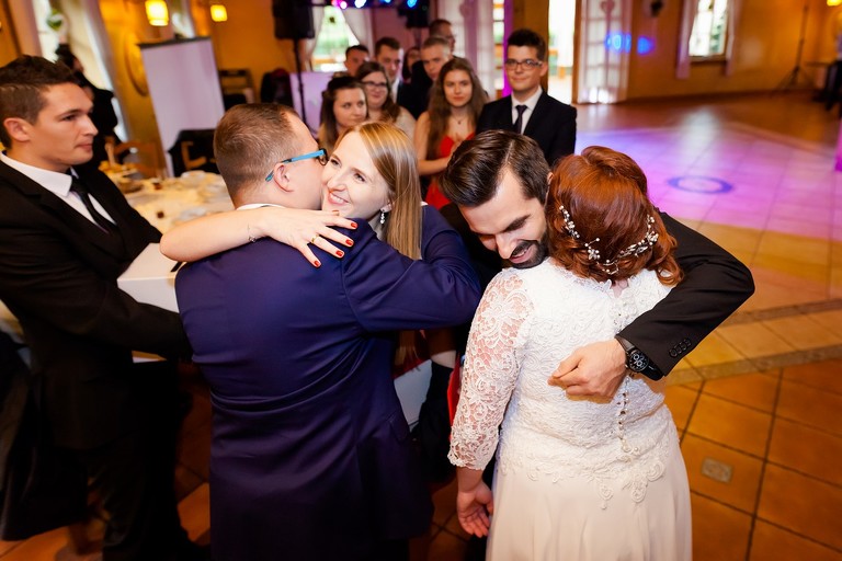 zdjecia slubne zywiec, fotografia slubna zywiec, slub w kozach, wesele w gospodzie krakowskiej, wesele gospoda krakowska kobiernica, fotografia slubna czechowice, zdjecia slubne czechowice, fotograf slubny slask, fotografia slubna katowice, zdjecia slubne katowice, zdjecia slubne zywiec, fotografia slubna, zdjecia slubne bielsko, fotograf slubny bielsko, fotograf slubny cieszyn, fotografia slubna cieszyn, www.magiaobrazu.com, zdjecia slubne bielsko, fotografia slubna slask, zdjecia slubne zywiec, zdjecia slubne cieszyn, dwoch fotografow na slub, zdjecia slubne slask,