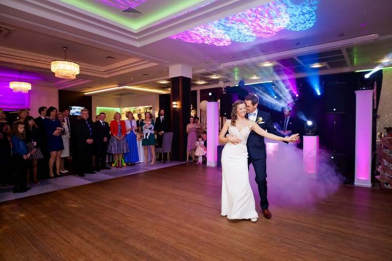 fotografia slubna jastrzebie, zdjecia slubne jastrzebie, fotograf slubny jastrzebie, fotografia slubna slask, fotografia slubna katowice, zdjecia slubne katowice, fotograf slubny katowice, zdjecia slubne bielsko, zdjecia slubne pawlowice, fotografia slubna pawlowice, slub w listopadzie, zdjecia slubne zory, fotografia slubna bielsko, wesele kompleks Dabrowka w Jastrzebiu, wesele w dabrowce jatrzebie,dwoch fotografow na slub, fotografia slubna krakow,