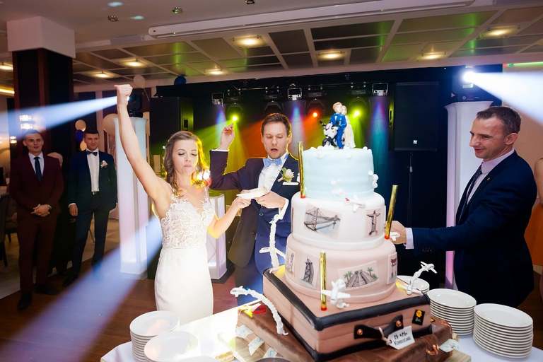 fotografia slubna jastrzebie, zdjecia slubne jastrzebie, fotograf slubny jastrzebie, fotografia slubna slask, fotografia slubna katowice, zdjecia slubne katowice, fotograf slubny katowice, zdjecia slubne bielsko, zdjecia slubne pawlowice, fotografia slubna pawlowice, slub w listopadzie, zdjecia slubne zory, fotografia slubna bielsko, wesele kompleks Dabrowka w Jastrzebiu, wesele w dabrowce jatrzebie,dwoch fotografow na slub, fotografia slubna krakow,