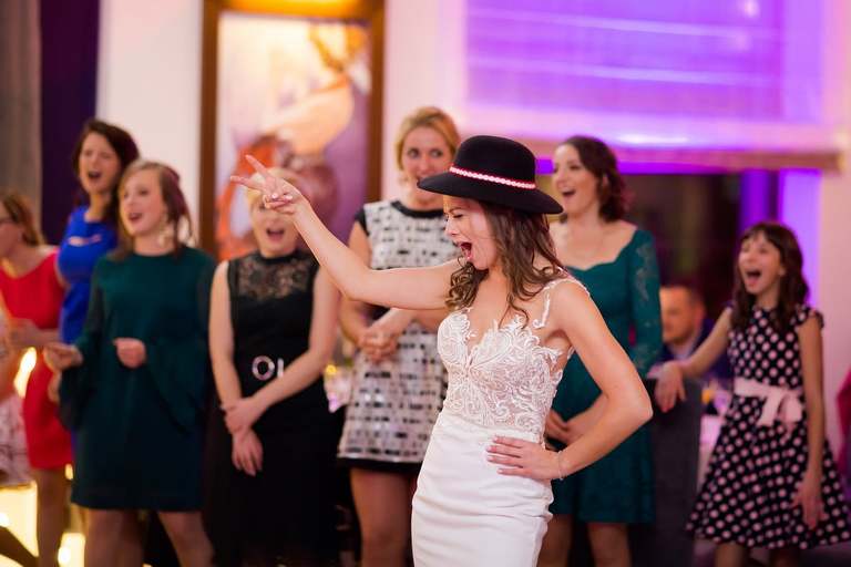 fotografia slubna jastrzebie, zdjecia slubne jastrzebie, fotograf slubny jastrzebie, fotografia slubna slask, fotografia slubna katowice, zdjecia slubne katowice, fotograf slubny katowice, zdjecia slubne bielsko, zdjecia slubne pawlowice, fotografia slubna pawlowice, slub w listopadzie, zdjecia slubne zory, fotografia slubna bielsko, wesele kompleks Dabrowka w Jastrzebiu, wesele w dabrowce jatrzebie,dwoch fotografow na slub, fotografia slubna krakow,