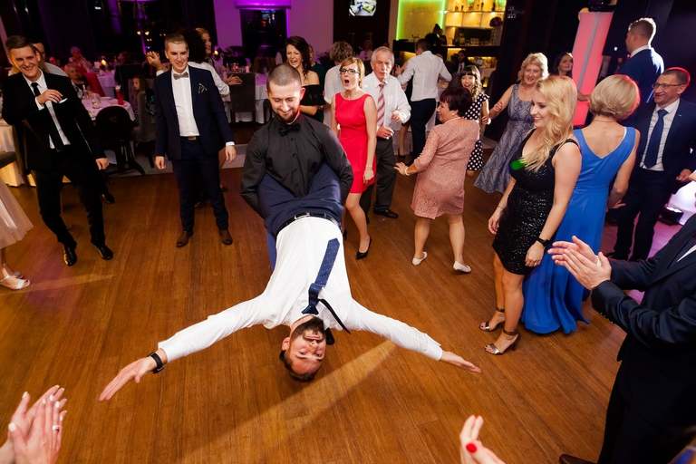 fotografia slubna jastrzebie, zdjecia slubne jastrzebie, fotograf slubny jastrzebie, fotografia slubna slask, fotografia slubna katowice, zdjecia slubne katowice, fotograf slubny katowice, zdjecia slubne bielsko, zdjecia slubne pawlowice, fotografia slubna pawlowice, slub w listopadzie, zdjecia slubne zory, fotografia slubna bielsko, wesele kompleks Dabrowka w Jastrzebiu, wesele w dabrowce jatrzebie,dwoch fotografow na slub, fotografia slubna krakow,