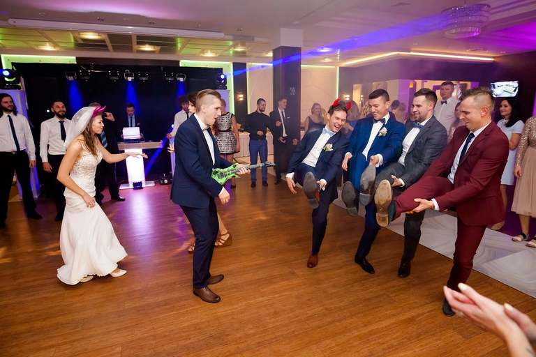 fotografia slubna jastrzebie, zdjecia slubne jastrzebie, fotograf slubny jastrzebie, fotografia slubna slask, fotografia slubna katowice, zdjecia slubne katowice, fotograf slubny katowice, zdjecia slubne bielsko, zdjecia slubne pawlowice, fotografia slubna pawlowice, slub w listopadzie, zdjecia slubne zory, fotografia slubna bielsko, wesele kompleks Dabrowka w Jastrzebiu, wesele w dabrowce jatrzebie,dwoch fotografow na slub, fotografia slubna krakow,