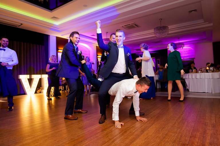 fotografia slubna jastrzebie, zdjecia slubne jastrzebie, fotograf slubny jastrzebie, fotografia slubna slask, fotografia slubna katowice, zdjecia slubne katowice, fotograf slubny katowice, zdjecia slubne bielsko, zdjecia slubne pawlowice, fotografia slubna pawlowice, slub w listopadzie, zdjecia slubne zory, fotografia slubna bielsko, wesele kompleks Dabrowka w Jastrzebiu, wesele w dabrowce jatrzebie,dwoch fotografow na slub, fotografia slubna krakow,