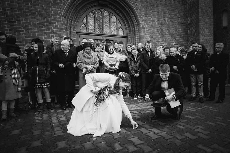 fotografia slubna bielsko, zdjecia slubne bielsko, fotograf slubny slask, zdjecia slubne slask, slub w kosciele w kobiorze, wesele pszczyna, wesele styl 70, hotel styl 70 pszczyna, fotografia slubna zory, zdjecia slubne zory, fotografia slubna katowice, zdjecia slubne katowice, zdjecia slubne zywiec, fotografia slubna, zdjecia slubne bielsko, fotograf slubny bielsko, fotograf slubny cieszyn, fotografia slubna cieszyn, www.magiaobrazu.com, zdjecia slubne czechowice, fotografia slubna slask, zdjecia slubne zywiec, zdjecia slubne cieszyn, dwoch fotografow na slub,