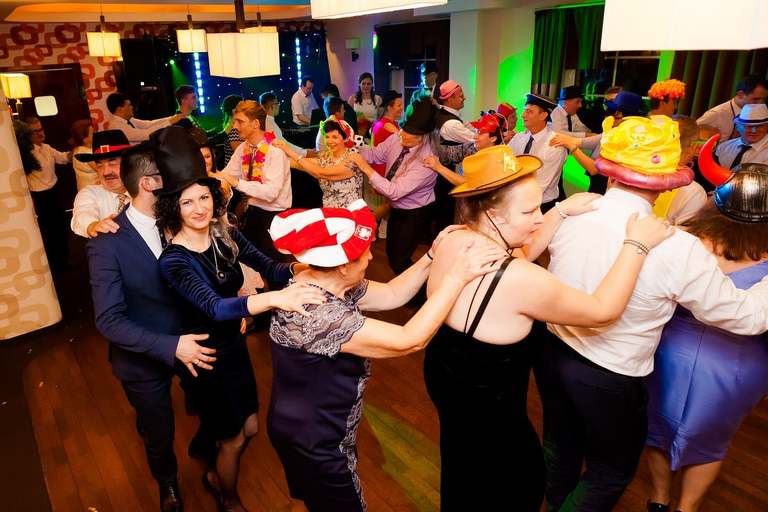 fotografia slubna bielsko, zdjecia slubne bielsko, fotograf slubny slask, zdjecia slubne slask, slub w kosciele w kobiorze, wesele pszczyna, wesele styl 70, hotel styl 70 pszczyna, fotografia slubna zory, zdjecia slubne zory, fotografia slubna katowice, zdjecia slubne katowice, zdjecia slubne zywiec, fotografia slubna, zdjecia slubne bielsko, fotograf slubny bielsko, fotograf slubny cieszyn, fotografia slubna cieszyn, www.magiaobrazu.com, zdjecia slubne czechowice, fotografia slubna slask, zdjecia slubne zywiec, zdjecia slubne cieszyn, dwoch fotografow na slub,