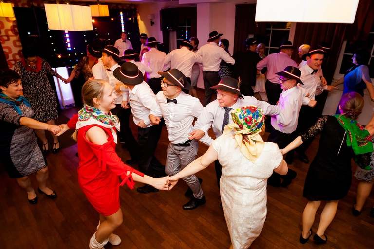 fotografia slubna bielsko, zdjecia slubne bielsko, fotograf slubny slask, zdjecia slubne slask, slub w kosciele w kobiorze, wesele pszczyna, wesele styl 70, hotel styl 70 pszczyna, fotografia slubna zory, zdjecia slubne zory, fotografia slubna katowice, zdjecia slubne katowice, zdjecia slubne zywiec, fotografia slubna, zdjecia slubne bielsko, fotograf slubny bielsko, fotograf slubny cieszyn, fotografia slubna cieszyn, www.magiaobrazu.com, zdjecia slubne czechowice, fotografia slubna slask, zdjecia slubne zywiec, zdjecia slubne cieszyn, dwoch fotografow na slub,