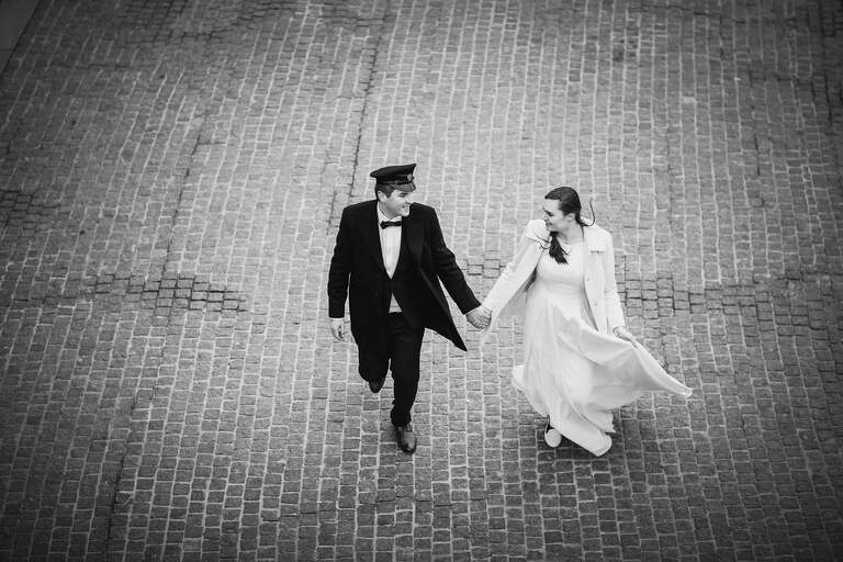 zdjecia slubne slask, zdjecia slubne bielsko, fotografia slubna bielsko, fotograf czechowice, plener slubny w katowicach, sesja slubna katowice, zimowa sesja slubna, miejsca sesja slubna, fotografia slubna slask, fotograf slubny slask, fotografia slubna katowice, zdjecia slubne katowice, fotograf slubny katowice, oryginalna sesja slubna, zimowy plener slubny, nowoczesna sesja slubna, nowoczesny plener slubny, sesja slubna w mundurze, plener slubny w mundurze, www.magiaobrazu.com, fotograf slubny bielsko, fotograf slubny slask, zdjecia slubne czechowice, Anna i Jacek Bieniek, dwoch fotografow na slub,