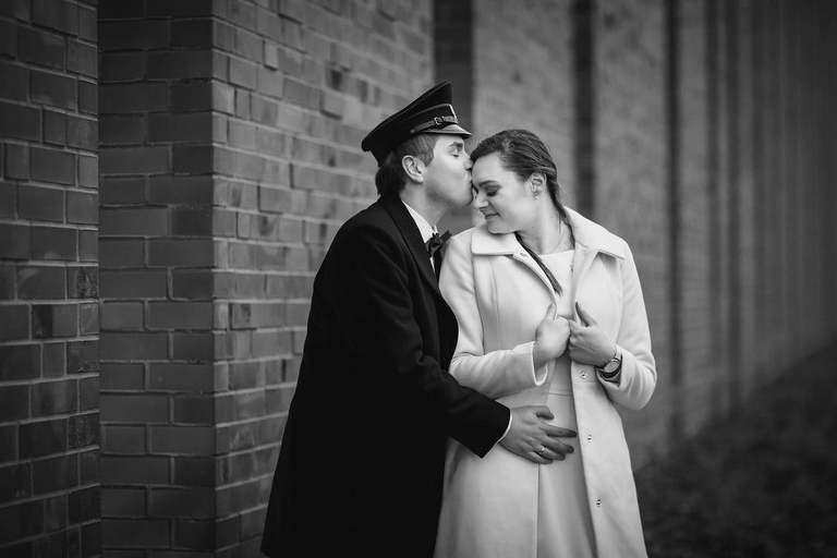 zdjecia slubne slask, zdjecia slubne bielsko, fotografia slubna bielsko, fotograf czechowice, plener slubny w katowicach, sesja slubna katowice, zimowa sesja slubna, miejsca sesja slubna, fotografia slubna slask, fotograf slubny slask, fotografia slubna katowice, zdjecia slubne katowice, fotograf slubny katowice, oryginalna sesja slubna, zimowy plener slubny, nowoczesna sesja slubna, nowoczesny plener slubny, sesja slubna w mundurze, plener slubny w mundurze, www.magiaobrazu.com, fotograf slubny bielsko, fotograf slubny slask, zdjecia slubne czechowice, Anna i Jacek Bieniek, dwoch fotografow na slub,