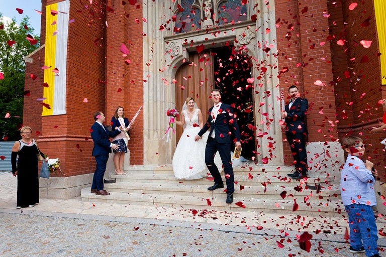 fotografia slubna bytom, zdjecia slubne bytom, fotograf slubny slask, slub w kosciele sw wojciecha w radzionkowie, fotografia slubna katowice, zdjecia slubne katowice, zdjecia slubne zywiec, fotografia slubna, zdjecia slubne bielsko, fotograf slubny bielsko, fotograf slubny cieszyn, fotografia slubna cieszyn, www.magiaobrazu.com, zdjecia slubne bielsko, fotografia slubna slask, zdjecia slubne zywiec, zdjecia slubne cieszyn, dwoch fotografow na slub, zdjecia slubne slask,