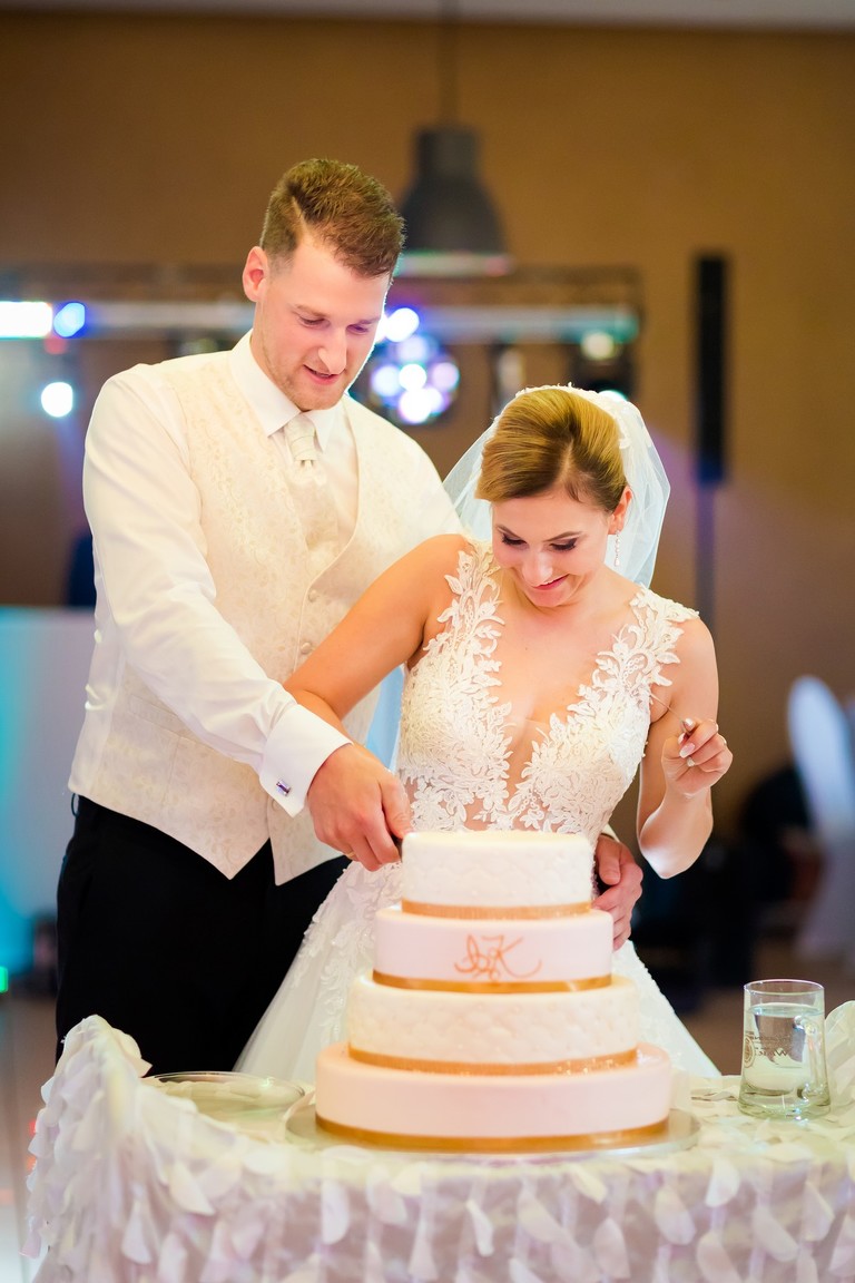 fotografia slubna bytom, zdjecia slubne bytom, fotograf slubny slask, slub w kosciele sw wojciecha w radzionkowie, fotografia slubna katowice, zdjecia slubne katowice, zdjecia slubne zywiec, fotografia slubna, zdjecia slubne bielsko, fotograf slubny bielsko, fotograf slubny cieszyn, fotografia slubna cieszyn, www.magiaobrazu.com, zdjecia slubne bielsko, fotografia slubna slask, zdjecia slubne zywiec, zdjecia slubne cieszyn, dwoch fotografow na slub, zdjecia slubne slask,