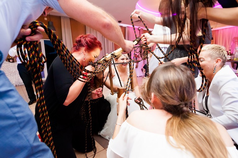 fotografia slubna bytom, zdjecia slubne bytom, fotograf slubny slask, slub w kosciele sw wojciecha w radzionkowie, fotografia slubna katowice, zdjecia slubne katowice, zdjecia slubne zywiec, fotografia slubna, zdjecia slubne bielsko, fotograf slubny bielsko, fotograf slubny cieszyn, fotografia slubna cieszyn, www.magiaobrazu.com, zdjecia slubne bielsko, fotografia slubna slask, zdjecia slubne zywiec, zdjecia slubne cieszyn, dwoch fotografow na slub, zdjecia slubne slask,