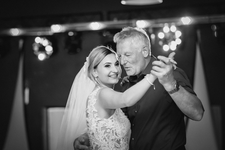 fotografia slubna bytom, zdjecia slubne bytom, fotograf slubny slask, slub w kosciele sw wojciecha w radzionkowie, fotografia slubna katowice, zdjecia slubne katowice, zdjecia slubne zywiec, fotografia slubna, zdjecia slubne bielsko, fotograf slubny bielsko, fotograf slubny cieszyn, fotografia slubna cieszyn, www.magiaobrazu.com, zdjecia slubne bielsko, fotografia slubna slask, zdjecia slubne zywiec, zdjecia slubne cieszyn, dwoch fotografow na slub, zdjecia slubne slask,