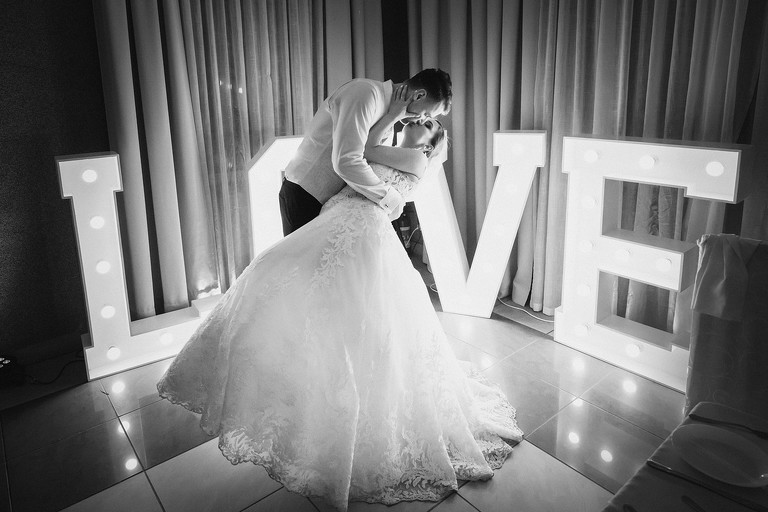 fotografia slubna bytom, zdjecia slubne bytom, fotograf slubny slask, slub w kosciele sw wojciecha w radzionkowie, fotografia slubna katowice, zdjecia slubne katowice, zdjecia slubne zywiec, fotografia slubna, zdjecia slubne bielsko, fotograf slubny bielsko, fotograf slubny cieszyn, fotografia slubna cieszyn, www.magiaobrazu.com, zdjecia slubne bielsko, fotografia slubna slask, zdjecia slubne zywiec, zdjecia slubne cieszyn, dwoch fotografow na slub, zdjecia slubne slask,