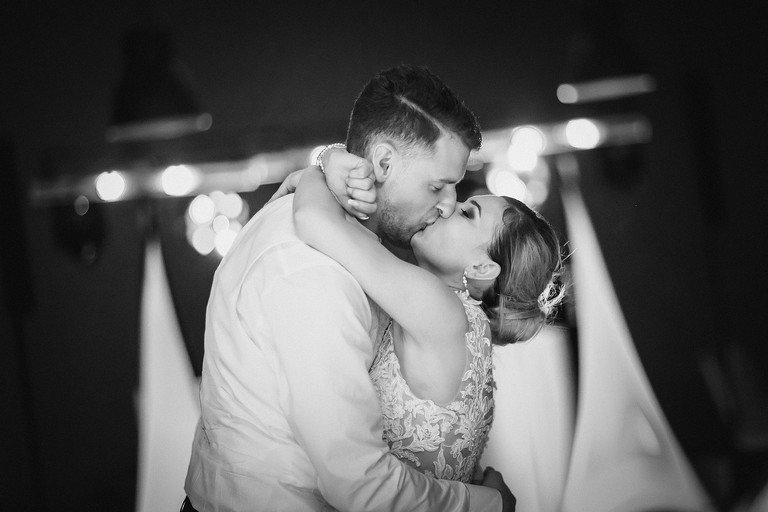 fotografia slubna bytom, zdjecia slubne bytom, fotograf slubny slask, slub w kosciele sw wojciecha w radzionkowie, fotografia slubna katowice, zdjecia slubne katowice, zdjecia slubne zywiec, fotografia slubna, zdjecia slubne bielsko, fotograf slubny bielsko, fotograf slubny cieszyn, fotografia slubna cieszyn, www.magiaobrazu.com, zdjecia slubne bielsko, fotografia slubna slask, zdjecia slubne zywiec, zdjecia slubne cieszyn, dwoch fotografow na slub, zdjecia slubne slask,