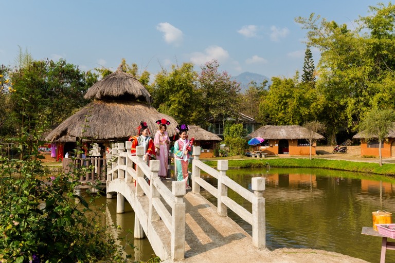 co zobaczyc w tajlandii, najlepsze miejsca w tajlandii, co odwiedzic w tajlandii, wakacje w tajlandii, tajlandia najlepsze miejsca, fotografie z podrozy, zdjecia z podrozy, zdjecia z tajlandii, Bangkok, Koh Chang, Udon Thani, Nakhon Ratthasima, Chiang Mai, Pai, Chiang Rai, Trat, Koh Kood, Koh Larn fotografie z tajlandii, fotografia podroznicza, travel photography, travel photos, asia photos, thailand, thai photos, thailand photography, thailand travel, thai travel, best places in thailand, www.magiaobrazu.com, tajlandia, bangkok, zdjecia z wakacji, zdjecia z azji, fotografie z azji, podroz po azji
