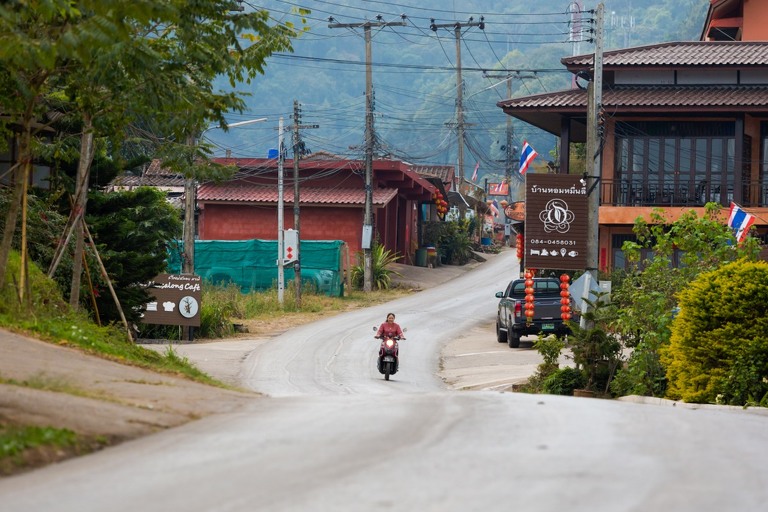 co zobaczyc w tajlandii, najlepsze miejsca w tajlandii, co odwiedzic w tajlandii, wakacje w tajlandii, tajlandia najlepsze miejsca, fotografie z podrozy, zdjecia z podrozy, zdjecia z tajlandii, Bangkok, Koh Chang, Udon Thani, Nakhon Ratthasima, Chiang Mai, Pai, Chiang Rai, Trat, Koh Kood, Koh Larn fotografie z tajlandii, fotografia podroznicza, travel photography, travel photos, asia photos, thailand, thai photos, thailand photography, thailand travel, thai travel, best places in thailand, www.magiaobrazu.com, tajlandia, bangkok, zdjecia z wakacji, zdjecia z azji, fotografie z azji, podroz po azji