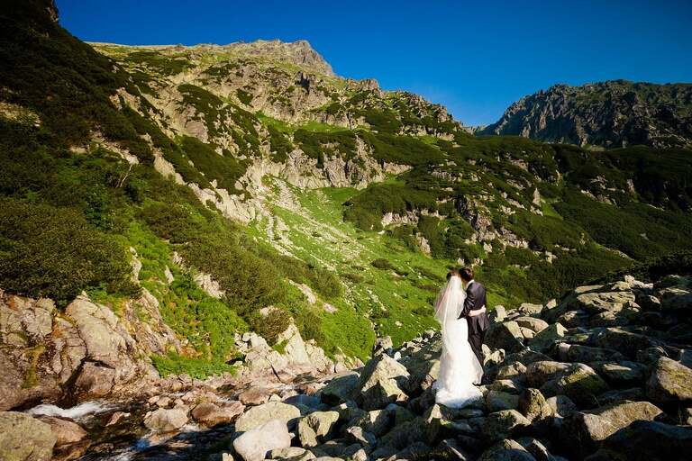 plener slubny Tatry, www.magiaobrazu.com, plener slubny w Tatrach, sesja ślubna Dolina Pięciu Stawów, fotografia ślubna Tatry, tatrzanski plener slubny, sesja slubna tatry, plener slubny dolina pieciu stawow, fotografia ślubna, fotograf ślubny Kraków, fotografowie ślubni, fotograf małopolska,dwóch fotografów na ślub, Anna i Jacek Bieniek, zdjęcia ślubne śląsk;