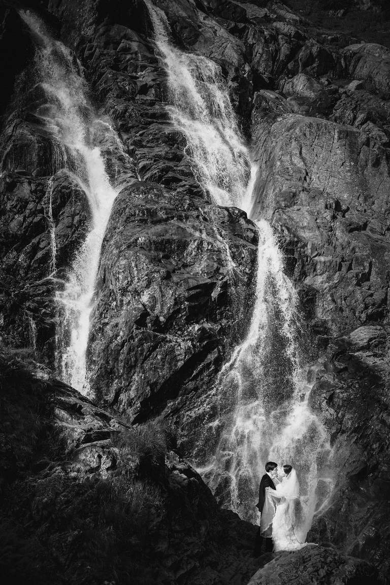 plener slubny Tatry, www.magiaobrazu.com, plener slubny w Tatrach, sesja ślubna Dolina Pięciu Stawów, fotografia ślubna Tatry, tatrzanski plener slubny, sesja slubna tatry, plener slubny dolina pieciu stawow, fotografia ślubna, fotograf ślubny Kraków, fotografowie ślubni, fotograf małopolska,dwóch fotografów na ślub, Anna i Jacek Bieniek, zdjęcia ślubne śląsk;