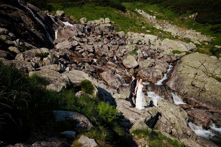 plener slubny Tatry, www.magiaobrazu.com, plener slubny w Tatrach, sesja ślubna Dolina Pięciu Stawów, fotografia ślubna Tatry, tatrzanski plener slubny, sesja slubna tatry, plener slubny dolina pieciu stawow, fotografia ślubna, fotograf ślubny Kraków, fotografowie ślubni, fotograf małopolska,dwóch fotografów na ślub, Anna i Jacek Bieniek, zdjęcia ślubne śląsk;