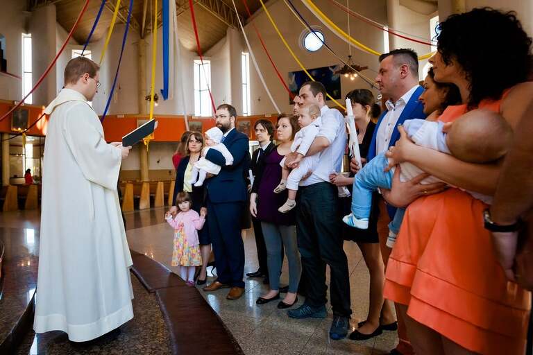 fotograf na chrzest czechowice, zdjecia z chrztu, fotograf bielsko, chrzest w kosciele Boboli w Czechowicach, dobry fotograf pszczyna, profesjonalny fotograf czechowice, reportaz fotograficzny z chrztu, fotograf na chrzest slask, reportaz z chrzcin, fotografia bielsko, dobry fotograf bielsko, fotograf czechowice, fotograf na uroczystosci rodzinne slask