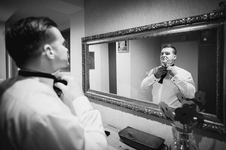 fotografia slubna, fotografia slubna krakow, zdjecia slubne krakow, fotograf slubny krakow, fotograf na wesele krakow, slub w kościele Nawiedzenia NMP w Krakowie, wesele w dworku skawinskim, wesele dworek skawinski, zdjecia slubne bielsko, fotograf slubny bielsko, www.magiaobrazu.com, zdjecia slubne bielsko, fotografia slubna slask, fotograf cieszyn, zdjecia slubne cieszyn, evil wolf studio, michal wilk filmowanie, dj magiczna noc, dj tomasz korus, pracownia florystyczna niezle kwiatki