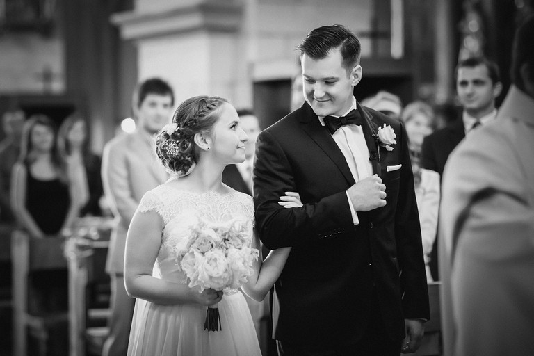 fotografia slubna, fotografia slubna krakow, zdjecia slubne krakow, fotograf slubny krakow, fotograf na wesele krakow, slub w kościele Nawiedzenia NMP w Krakowie, wesele w dworku skawinskim, wesele dworek skawinski, zdjecia slubne bielsko, fotograf slubny bielsko, www.magiaobrazu.com, zdjecia slubne bielsko, fotografia slubna slask, fotograf cieszyn, zdjecia slubne cieszyn, evil wolf studio, michal wilk filmowanie, dj magiczna noc, dj tomasz korus, pracownia florystyczna niezle kwiatki