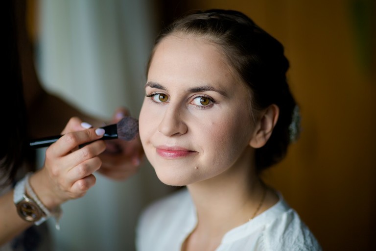 fotografia slubna, fotografia slubna krakow, zdjecia slubne krakow, fotograf slubny krakow, fotograf na wesele krakow, slub w kościele Nawiedzenia NMP w Krakowie, wesele w dworku skawinskim, wesele dworek skawinski, zdjecia slubne bielsko, fotograf slubny bielsko, www.magiaobrazu.com, zdjecia slubne bielsko, fotografia slubna slask, fotograf cieszyn, zdjecia slubne cieszyn, evil wolf studio, michal wilk filmowanie, dj magiczna noc, dj tomasz korus, pracownia florystyczna niezle kwiatki