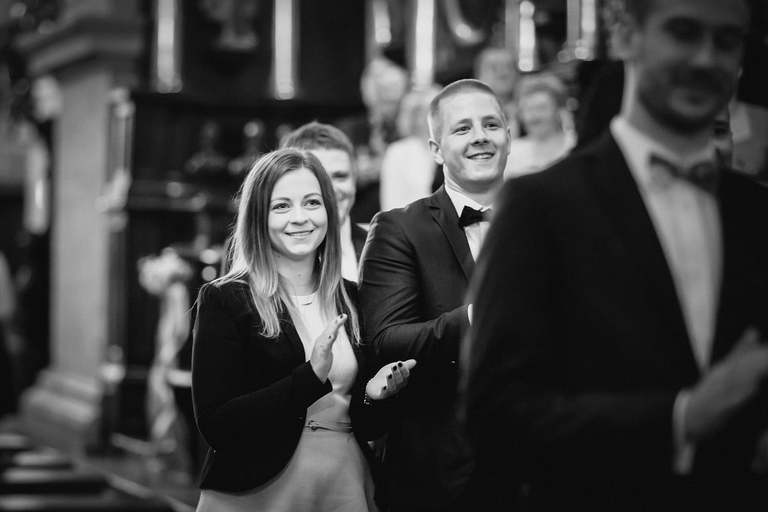 fotografia slubna, fotografia slubna krakow, zdjecia slubne krakow, fotograf slubny krakow, fotograf na wesele krakow, slub w kościele Nawiedzenia NMP w Krakowie, wesele w dworku skawinskim, wesele dworek skawinski, zdjecia slubne bielsko, fotograf slubny bielsko, www.magiaobrazu.com, zdjecia slubne bielsko, fotografia slubna slask, fotograf cieszyn, zdjecia slubne cieszyn, evil wolf studio, michal wilk filmowanie, dj magiczna noc, dj tomasz korus, pracownia florystyczna niezle kwiatki