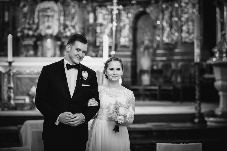 fotografia slubna, fotografia slubna krakow, zdjecia slubne krakow, fotograf slubny krakow, fotograf na wesele krakow, slub w kościele Nawiedzenia NMP w Krakowie, wesele w dworku skawinskim, wesele dworek skawinski, zdjecia slubne bielsko, fotograf slubny bielsko, www.magiaobrazu.com, zdjecia slubne bielsko, fotografia slubna slask, fotograf cieszyn, zdjecia slubne cieszyn, evil wolf studio, michal wilk filmowanie, dj magiczna noc, dj tomasz korus, pracownia florystyczna niezle kwiatki