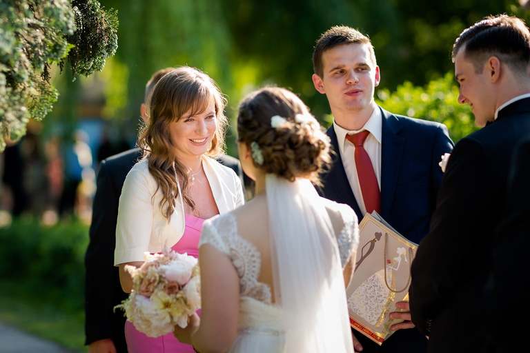 fotografia slubna, fotografia slubna krakow, zdjecia slubne krakow, fotograf slubny krakow, fotograf na wesele krakow, slub w kościele Nawiedzenia NMP w Krakowie, wesele w dworku skawinskim, wesele dworek skawinski, zdjecia slubne bielsko, fotograf slubny bielsko, www.magiaobrazu.com, zdjecia slubne bielsko, fotografia slubna slask, fotograf cieszyn, zdjecia slubne cieszyn, evil wolf studio, michal wilk filmowanie, dj magiczna noc, dj tomasz korus, pracownia florystyczna niezle kwiatki