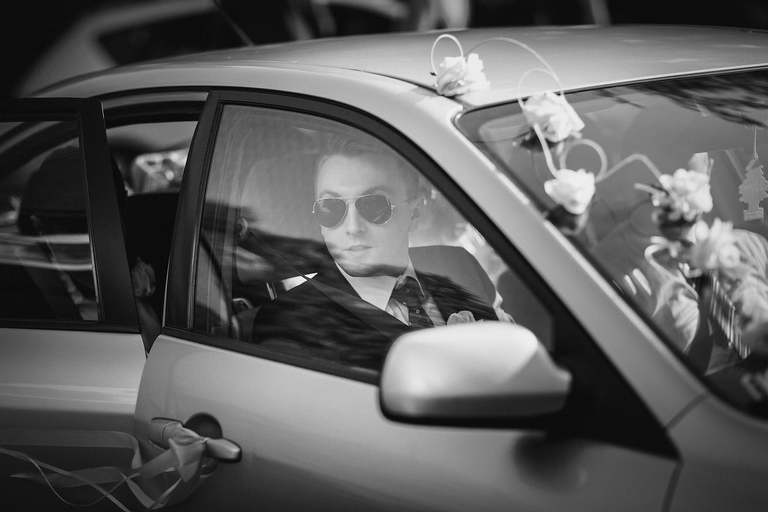 fotografia slubna, fotografia slubna krakow, zdjecia slubne krakow, fotograf slubny krakow, fotograf na wesele krakow, slub w kościele Nawiedzenia NMP w Krakowie, wesele w dworku skawinskim, wesele dworek skawinski, zdjecia slubne bielsko, fotograf slubny bielsko, www.magiaobrazu.com, zdjecia slubne bielsko, fotografia slubna slask, fotograf cieszyn, zdjecia slubne cieszyn, evil wolf studio, michal wilk filmowanie, dj magiczna noc, dj tomasz korus, pracownia florystyczna niezle kwiatki