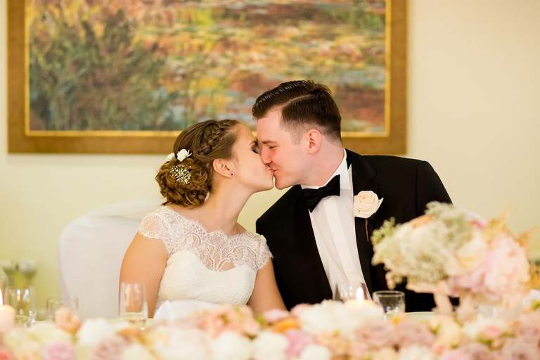 fotografia slubna, fotografia slubna krakow, zdjecia slubne krakow, fotograf slubny krakow, fotograf na wesele krakow, slub w kościele Nawiedzenia NMP w Krakowie, wesele w dworku skawinskim, wesele dworek skawinski, zdjecia slubne bielsko, fotograf slubny bielsko, www.magiaobrazu.com, zdjecia slubne bielsko, fotografia slubna slask, fotograf cieszyn, zdjecia slubne cieszyn, evil wolf studio, michal wilk filmowanie, dj magiczna noc, dj tomasz korus, pracownia florystyczna niezle kwiatki