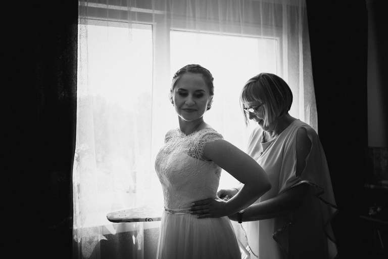 fotografia slubna, fotografia slubna krakow, zdjecia slubne krakow, fotograf slubny krakow, fotograf na wesele krakow, slub w kościele Nawiedzenia NMP w Krakowie, wesele w dworku skawinskim, wesele dworek skawinski, zdjecia slubne bielsko, fotograf slubny bielsko, www.magiaobrazu.com, zdjecia slubne bielsko, fotografia slubna slask, fotograf cieszyn, zdjecia slubne cieszyn, evil wolf studio, michal wilk filmowanie, dj magiczna noc, dj tomasz korus, pracownia florystyczna niezle kwiatki