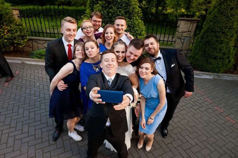 fotografia slubna, fotografia slubna krakow, zdjecia slubne krakow, fotograf slubny krakow, fotograf na wesele krakow, slub w kościele Nawiedzenia NMP w Krakowie, wesele w dworku skawinskim, wesele dworek skawinski, zdjecia slubne bielsko, fotograf slubny bielsko, www.magiaobrazu.com, zdjecia slubne bielsko, fotografia slubna slask, fotograf cieszyn, zdjecia slubne cieszyn, evil wolf studio, michal wilk filmowanie, dj magiczna noc, dj tomasz korus, pracownia florystyczna niezle kwiatki