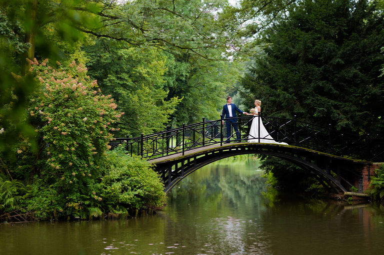 sesja slubna w Palacu w Pszczynie, plener slubny Pszczyna, sesja slubna na zamku, plener slubny w palacu, Palac w Pszczynie, sesja slubna zamek Pszczyna, plener slubny zamek Pszczyna, www.magiaobrazu.com, fotografia slubna slask, plener slubny w palacu slask, fotograf slubny krakow, fotografowie slubni slask, fotografia slubna slask, sesja plenerowa, klimatyczna sesja slubna, oryginalna sesja slubna, fotograf slubny slask, sesja slubna slask,www.magiaobrazu.com, fotografowie slubni, fotograf slub katowice,