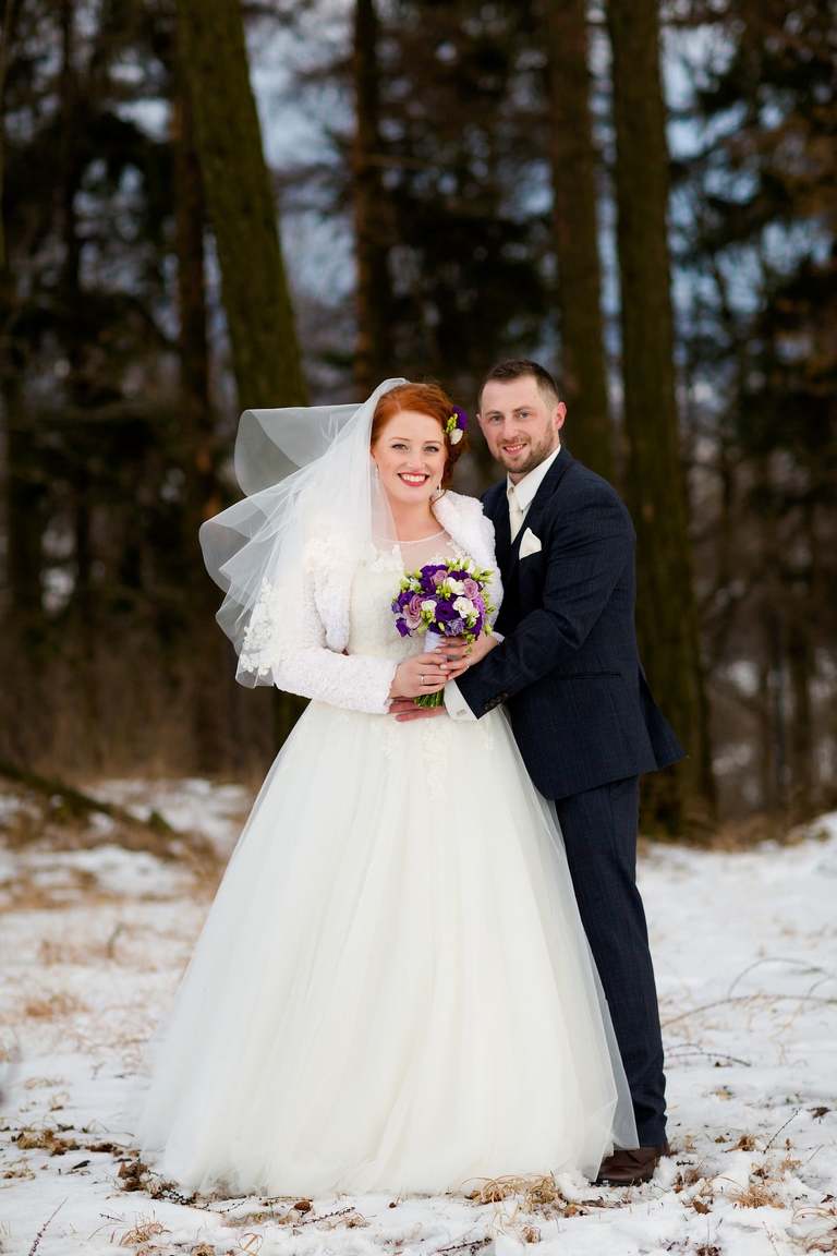 zimowy slub, zimowy plener slubny, zimowa sesja slubna, fotografia slubna skoczow, zdjecia slubne zywiec, fotografia slubna, zdjecia slubne bielsko, fotograf slubny bielsko, www.magiaobrazu.com, zdjecia slubne bielsko, fotografia slubna slask, zdjecia slubne zywiec, zdjecia slubne cieszyn, dwoch fotografow na slub, zdjecia slubne slask,