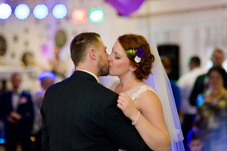 zimowy slub, slub w kosciele w cisownicy, wesele osp kisielow, zespol johnny band na wesele, gastro family cieszyn, fotografia slubna goleszow, zdjecia slubne goleszow, fotografia slubna skoczow, zdjecia slubne zywiec, fotografia slubna, zdjecia slubne bielsko, fotograf slubny bielsko, www.magiaobrazu.com, zdjecia slubne bielsko, fotografia slubna slask, zdjecia slubne zywiec, zdjecia slubne cieszyn, dwoch fotografow na slub, zdjecia slubne slask,