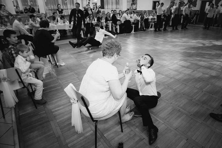 zimowy slub, slub w kosciele w cisownicy, wesele osp kisielow, zespol johnny band na wesele, gastro family cieszyn, fotografia slubna goleszow, zdjecia slubne goleszow, fotografia slubna skoczow, zdjecia slubne zywiec, fotografia slubna, zdjecia slubne bielsko, fotograf slubny bielsko, www.magiaobrazu.com, zdjecia slubne bielsko, fotografia slubna slask, zdjecia slubne zywiec, zdjecia slubne cieszyn, dwoch fotografow na slub, zdjecia slubne slask,