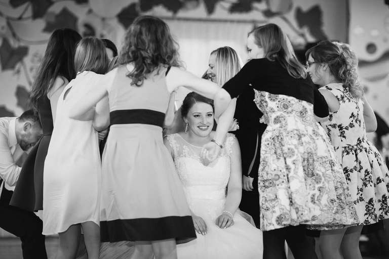 zimowy slub, slub w kosciele w cisownicy, wesele osp kisielow, zespol johnny band na wesele, gastro family cieszyn, fotografia slubna goleszow, zdjecia slubne goleszow, fotografia slubna skoczow, zdjecia slubne zywiec, fotografia slubna, zdjecia slubne bielsko, fotograf slubny bielsko, www.magiaobrazu.com, zdjecia slubne bielsko, fotografia slubna slask, zdjecia slubne zywiec, zdjecia slubne cieszyn, dwoch fotografow na slub, zdjecia slubne slask,