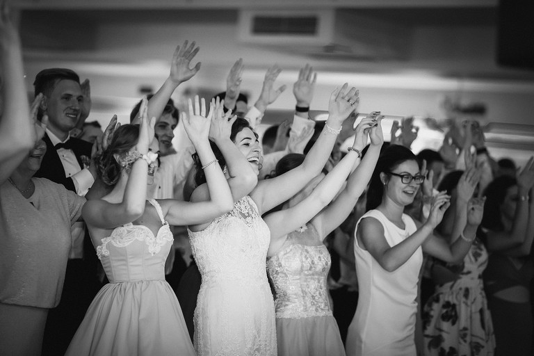 fotografia slubna pszczyna, zdjecia slubne pszczyna, fotograf slubny slask, slub w kosciele wszystkich swietych w pszczynie, wesele karczmie kuban goczalkowice, wesele w goczalkowicach, fotografia slubna katowice, zdjecia slubne katowice, zdjecia slubne zywiec, fotografia slubna, zdjecia slubne bielsko, fotograf slubny bielsko, fotograf slubny cieszyn, fotografia slubna cieszyn, www.magiaobrazu.com, zdjecia slubne bielsko, fotografia slubna slask, zdjecia slubne zywiec, zdjecia slubne cieszyn, dwoch fotografow na slub, zdjecia slubne slask,