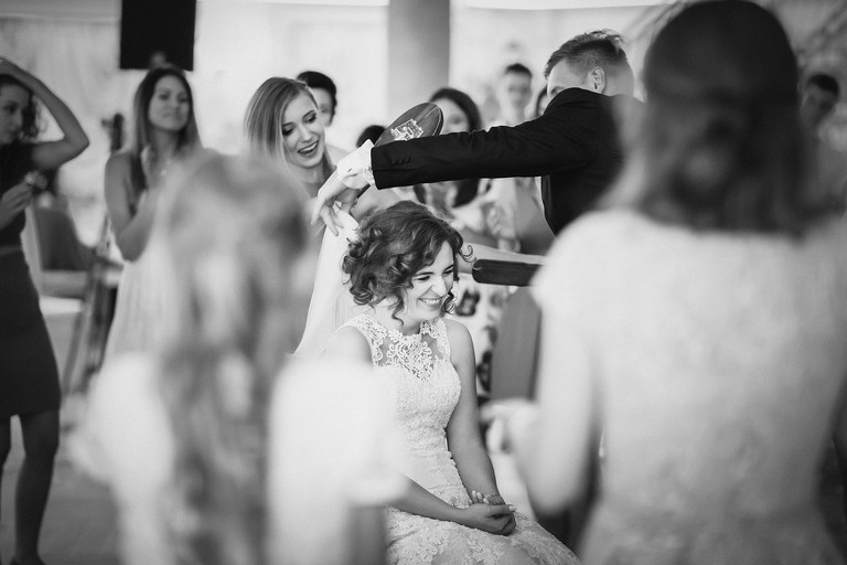 fotografia slubna pszczyna, zdjecia slubne pszczyna, fotograf slubny slask, slub w kosciele wszystkich swietych w pszczynie, wesele karczmie kuban goczalkowice, wesele w goczalkowicach, fotografia slubna katowice, zdjecia slubne katowice, zdjecia slubne zywiec, fotografia slubna, zdjecia slubne bielsko, fotograf slubny bielsko, fotograf slubny cieszyn, fotografia slubna cieszyn, www.magiaobrazu.com, zdjecia slubne bielsko, fotografia slubna slask, zdjecia slubne zywiec, zdjecia slubne cieszyn, dwoch fotografow na slub, zdjecia slubne slask,