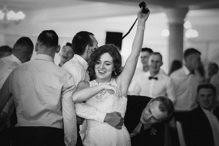 fotografia slubna pszczyna, zdjecia slubne pszczyna, fotograf slubny slask, slub w kosciele wszystkich swietych w pszczynie, wesele karczmie kuban goczalkowice, wesele w goczalkowicach, fotografia slubna katowice, zdjecia slubne katowice, zdjecia slubne zywiec, fotografia slubna, zdjecia slubne bielsko, fotograf slubny bielsko, fotograf slubny cieszyn, fotografia slubna cieszyn, www.magiaobrazu.com, zdjecia slubne bielsko, fotografia slubna slask, zdjecia slubne zywiec, zdjecia slubne cieszyn, dwoch fotografow na slub, zdjecia slubne slask,