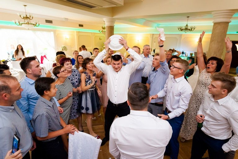 fotografia slubna pszczyna, zdjecia slubne pszczyna, fotograf slubny slask, slub w kosciele wszystkich swietych w pszczynie, wesele karczmie kuban goczalkowice, wesele w goczalkowicach, fotografia slubna katowice, zdjecia slubne katowice, zdjecia slubne zywiec, fotografia slubna, zdjecia slubne bielsko, fotograf slubny bielsko, fotograf slubny cieszyn, fotografia slubna cieszyn, www.magiaobrazu.com, zdjecia slubne bielsko, fotografia slubna slask, zdjecia slubne zywiec, zdjecia slubne cieszyn, dwoch fotografow na slub, zdjecia slubne slask,