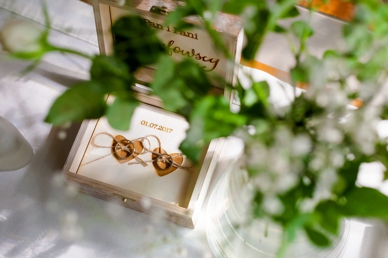 fotografia slubna pszczyna, zdjecia slubne pszczyna, fotograf slubny slask, slub w kosciele wszystkich swietych w pszczynie, wesele karczmie kuban goczalkowice, wesele w goczalkowicach, fotografia slubna katowice, zdjecia slubne katowice, zdjecia slubne zywiec, fotografia slubna, zdjecia slubne bielsko, fotograf slubny bielsko, fotograf slubny cieszyn, fotografia slubna cieszyn, www.magiaobrazu.com, zdjecia slubne bielsko, fotografia slubna slask, zdjecia slubne zywiec, zdjecia slubne cieszyn, dwoch fotografow na slub, zdjecia slubne slask,