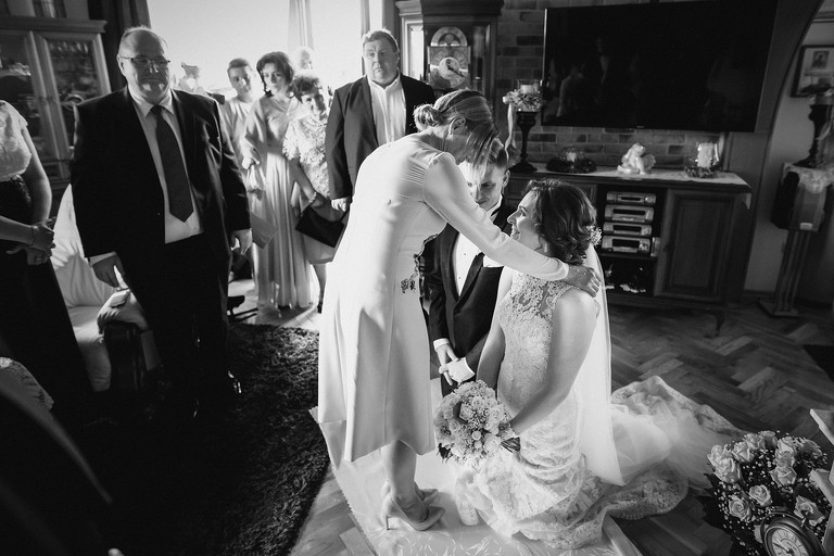 fotografia slubna pszczyna, zdjecia slubne pszczyna, fotograf slubny slask, slub w kosciele wszystkich swietych w pszczynie, wesele karczmie kuban goczalkowice, wesele w goczalkowicach, fotografia slubna katowice, zdjecia slubne katowice, zdjecia slubne zywiec, fotografia slubna, zdjecia slubne bielsko, fotograf slubny bielsko, fotograf slubny cieszyn, fotografia slubna cieszyn, www.magiaobrazu.com, zdjecia slubne bielsko, fotografia slubna slask, zdjecia slubne zywiec, zdjecia slubne cieszyn, dwoch fotografow na slub, zdjecia slubne slask,