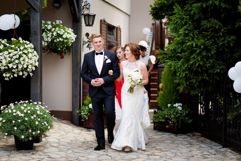 fotografia slubna pszczyna, zdjecia slubne pszczyna, fotograf slubny slask, slub w kosciele wszystkich swietych w pszczynie, wesele karczmie kuban goczalkowice, wesele w goczalkowicach, fotografia slubna katowice, zdjecia slubne katowice, zdjecia slubne zywiec, fotografia slubna, zdjecia slubne bielsko, fotograf slubny bielsko, fotograf slubny cieszyn, fotografia slubna cieszyn, www.magiaobrazu.com, zdjecia slubne bielsko, fotografia slubna slask, zdjecia slubne zywiec, zdjecia slubne cieszyn, dwoch fotografow na slub, zdjecia slubne slask,