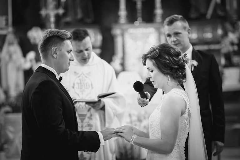 fotografia slubna pszczyna, zdjecia slubne pszczyna, fotograf slubny slask, slub w kosciele wszystkich swietych w pszczynie, wesele karczmie kuban goczalkowice, wesele w goczalkowicach, fotografia slubna katowice, zdjecia slubne katowice, zdjecia slubne zywiec, fotografia slubna, zdjecia slubne bielsko, fotograf slubny bielsko, fotograf slubny cieszyn, fotografia slubna cieszyn, www.magiaobrazu.com, zdjecia slubne bielsko, fotografia slubna slask, zdjecia slubne zywiec, zdjecia slubne cieszyn, dwoch fotografow na slub, zdjecia slubne slask,