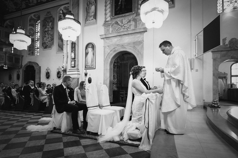 fotografia slubna pszczyna, zdjecia slubne pszczyna, fotograf slubny slask, slub w kosciele wszystkich swietych w pszczynie, wesele karczmie kuban goczalkowice, wesele w goczalkowicach, fotografia slubna katowice, zdjecia slubne katowice, zdjecia slubne zywiec, fotografia slubna, zdjecia slubne bielsko, fotograf slubny bielsko, fotograf slubny cieszyn, fotografia slubna cieszyn, www.magiaobrazu.com, zdjecia slubne bielsko, fotografia slubna slask, zdjecia slubne zywiec, zdjecia slubne cieszyn, dwoch fotografow na slub, zdjecia slubne slask,