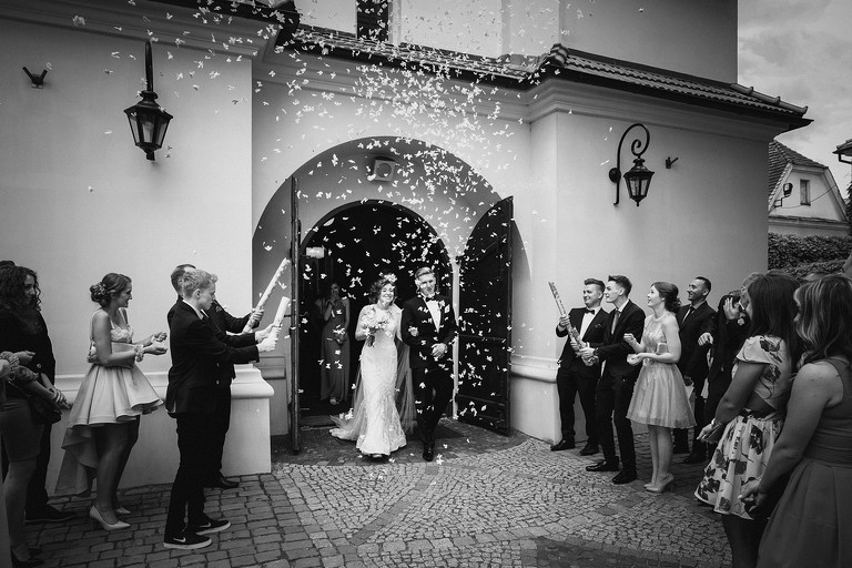 fotografia slubna pszczyna, zdjecia slubne pszczyna, fotograf slubny slask, slub w kosciele wszystkich swietych w pszczynie, wesele karczmie kuban goczalkowice, wesele w goczalkowicach, fotografia slubna katowice, zdjecia slubne katowice, zdjecia slubne zywiec, fotografia slubna, zdjecia slubne bielsko, fotograf slubny bielsko, fotograf slubny cieszyn, fotografia slubna cieszyn, www.magiaobrazu.com, zdjecia slubne bielsko, fotografia slubna slask, zdjecia slubne zywiec, zdjecia slubne cieszyn, dwoch fotografow na slub, zdjecia slubne slask,